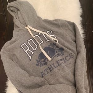 Roots Canada sweatshirt